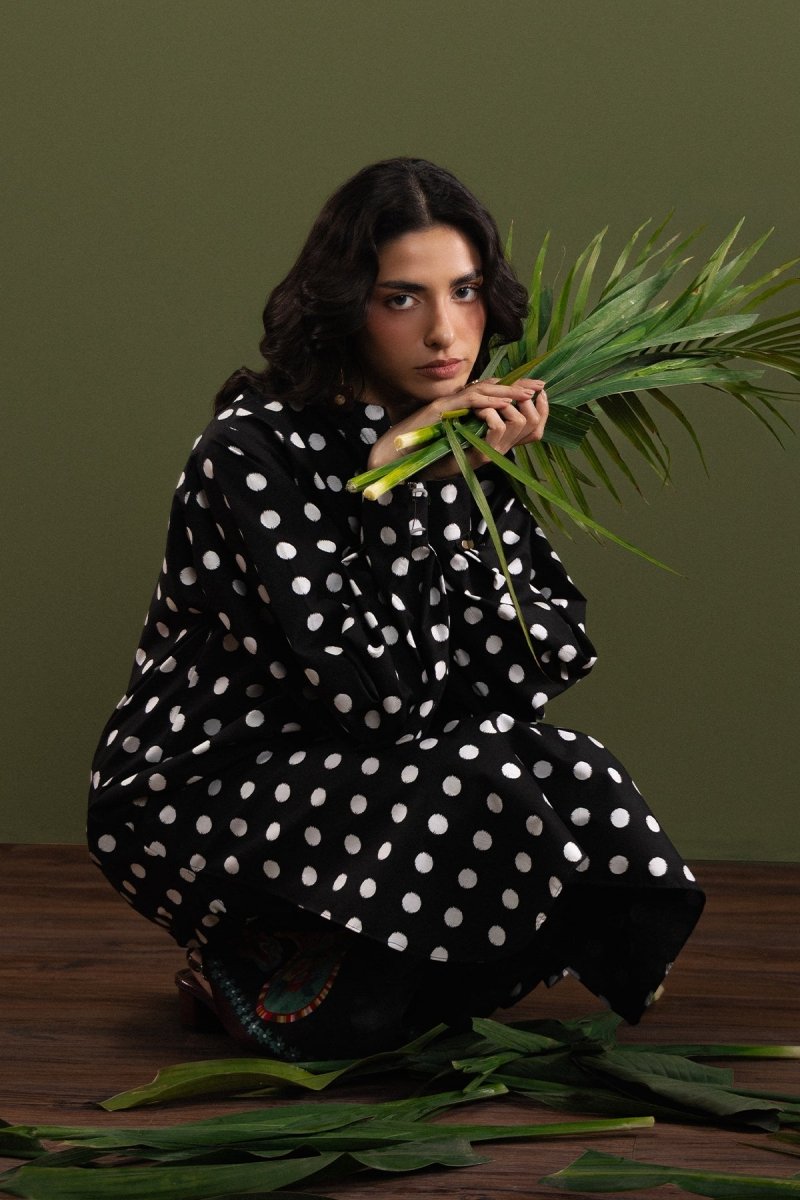 Monochrome Mood - Afrozeh UK